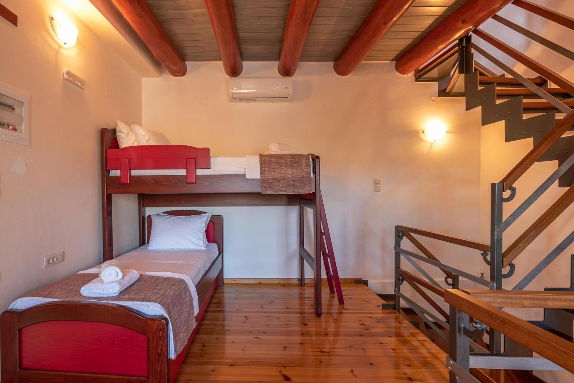 Villa Avocado *